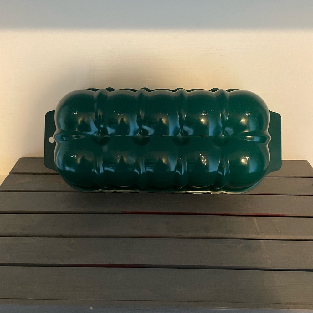 Nordic Ware Large Bundt Loaf Pan